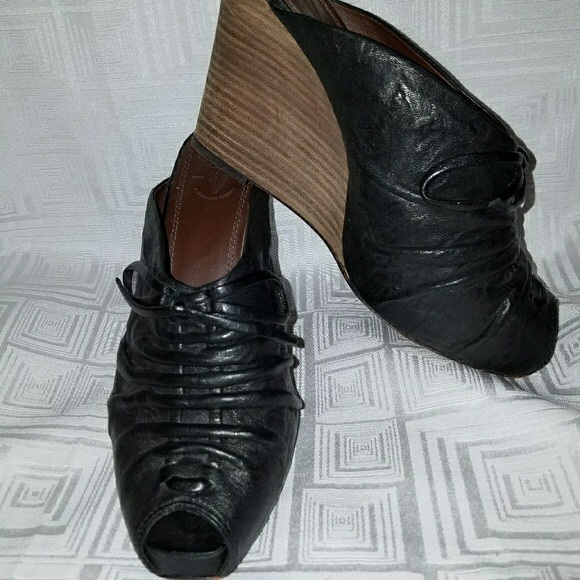 BOGO Frye black leather wedge mule 7.5 38